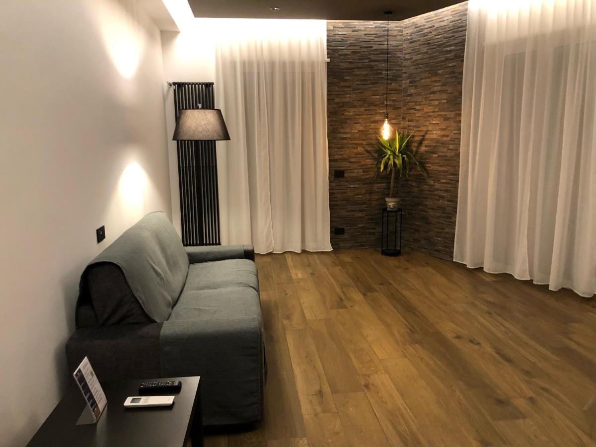 Borgiarooms Luxury Apartment ミラッツォ エクステリア 写真