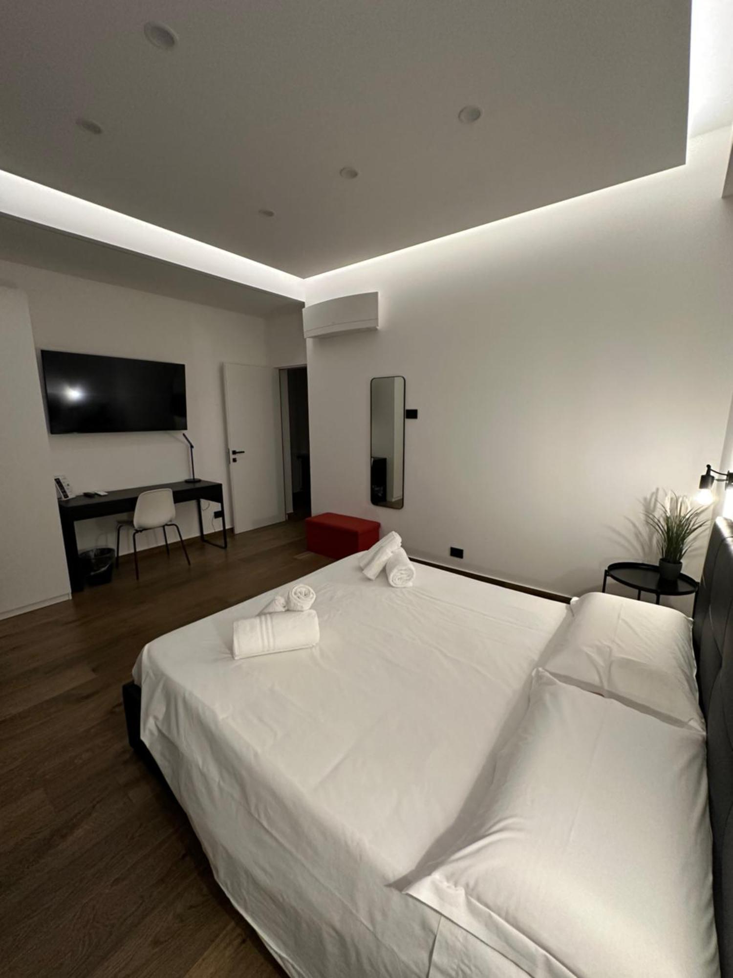 Borgiarooms Luxury Apartment ミラッツォ エクステリア 写真