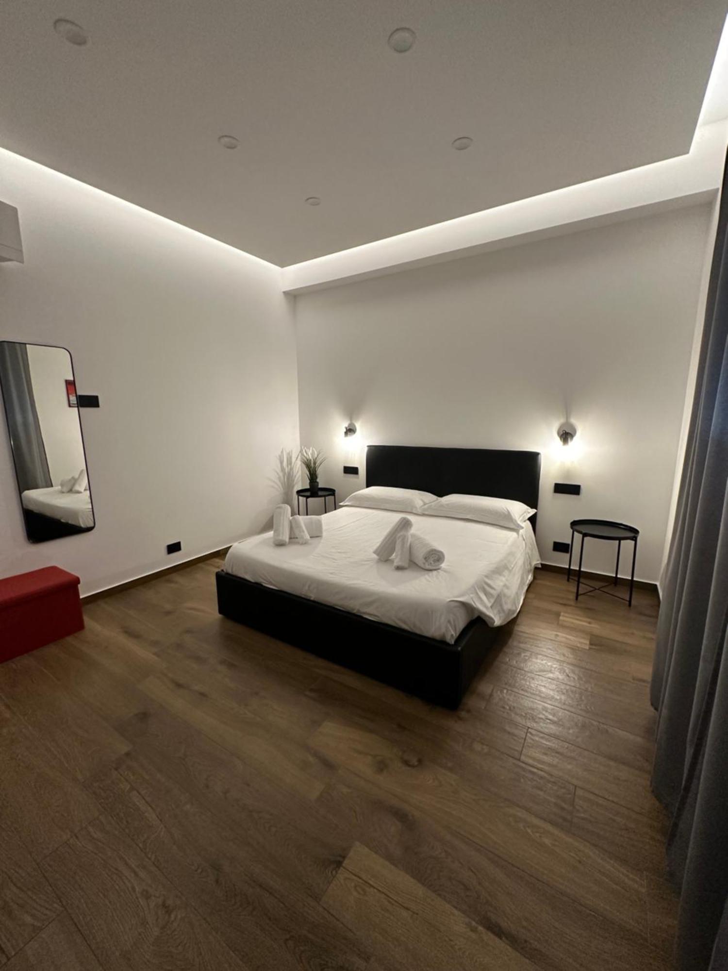 Borgiarooms Luxury Apartment ミラッツォ エクステリア 写真